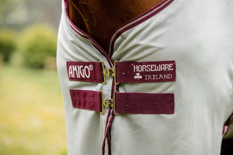 HWXFcWkY_2.webp Outlet HORSEWARE ® Ireland Amigo® Bug Buster® with No-Fly Zone™ Silver/Burgundy