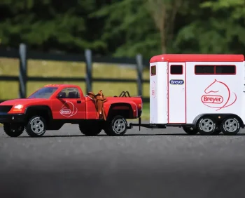 Outlet REEVES INTERNATIONAL Breyer® Traditional Series Dually Truck