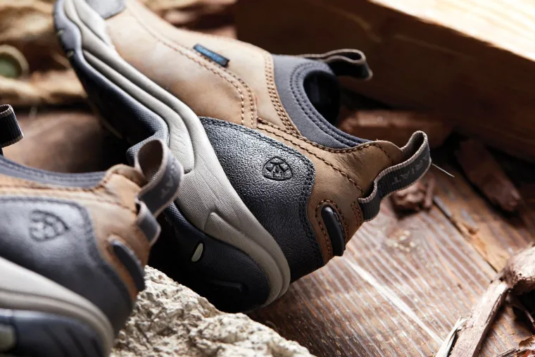 ariat-ladies-terrain-ease-h2o-JPznktUX-4.webp Outlet ARIAT ® Ladies’ Terrain Ease H2O Boots Oily Distressed Brown