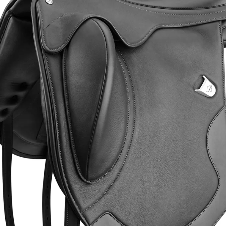 bates-artiste-dressage-saddle-fXcAXHCw-5.webp Sale SADDLERY BRANDS INTL Bates Artiste Dressage Saddle