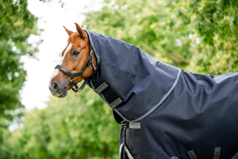 horseware-ireland-rambo-1680-p-kMdhlNMk-2.webp Outlet HORSEWARE ® Ireland Rambo® 1680 Plus Turnout Sheet