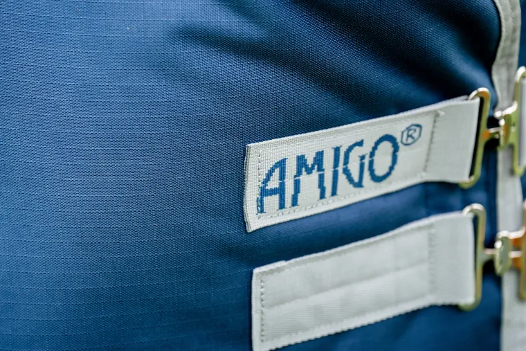 kjrnoTDm_3.webp Outlet HORSEWARE ® Ireland Amigo® Ripstop 900D 50 Gram Standard Neck Turnout