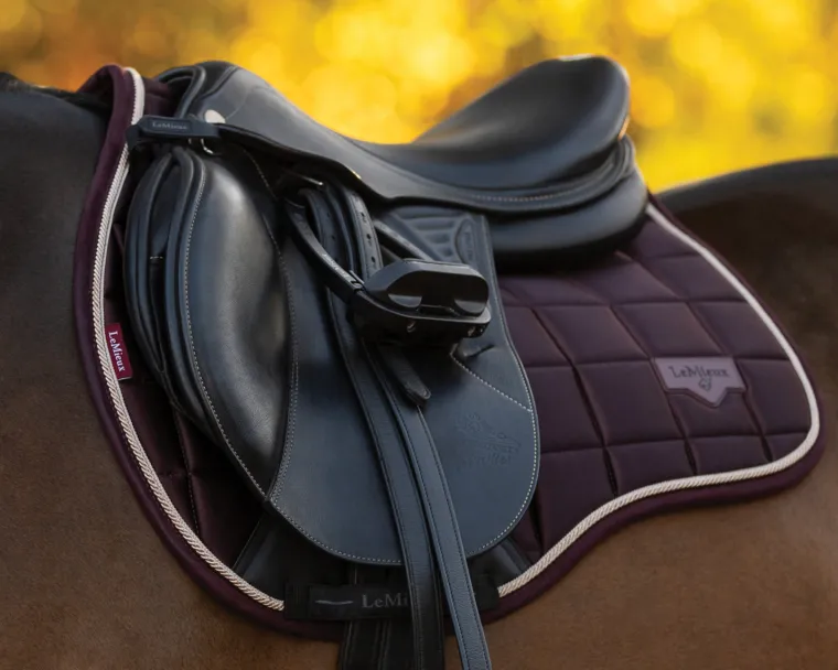 lemieux-loire-classic-gp-saddl-yVByfGfP-5.webp New HORSE HEALTH TRADE LeMieux® Loire Classic GP Saddle Pad