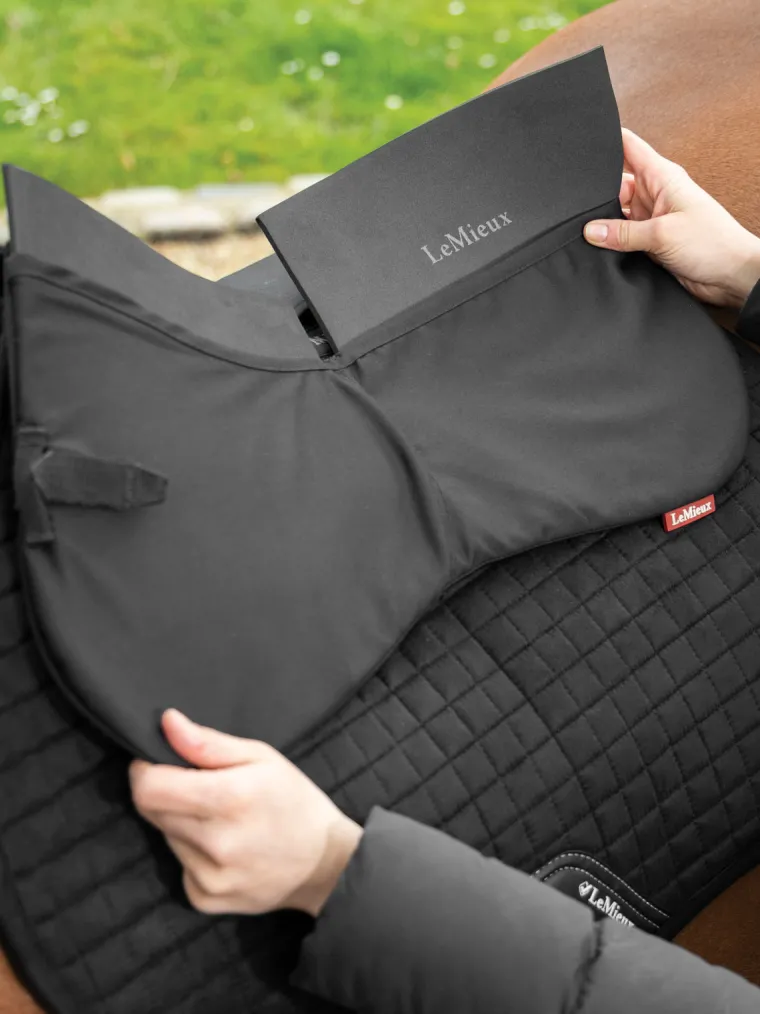 lemieuxprosorb-plain-2-pocket-PzUxGRic-5.webp New HORSE HEALTH TRADE LeMieux® ProSorb Plain 2-Pocket Half Pad Black
