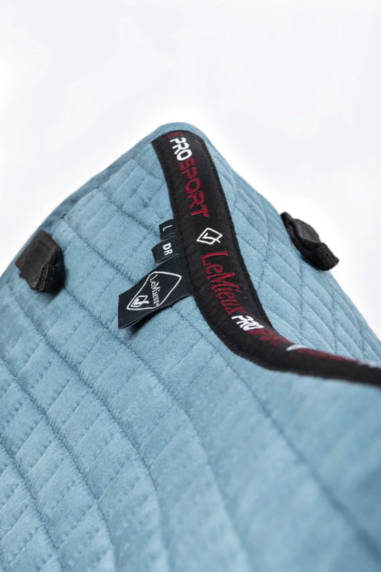 lemieuxsuede-dressage-square-p-mKWrmRfX-21.webp Clearance HORSE HEALTH TRADE LeMieux® Suede Dressage Square Pad