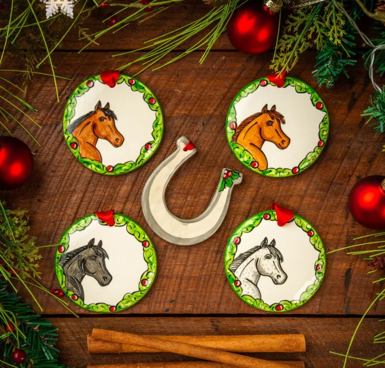 wXDzWsCl_4.webp Online THE NOLA WATKINS COL Hand-Painted Horse Wreath Ornament